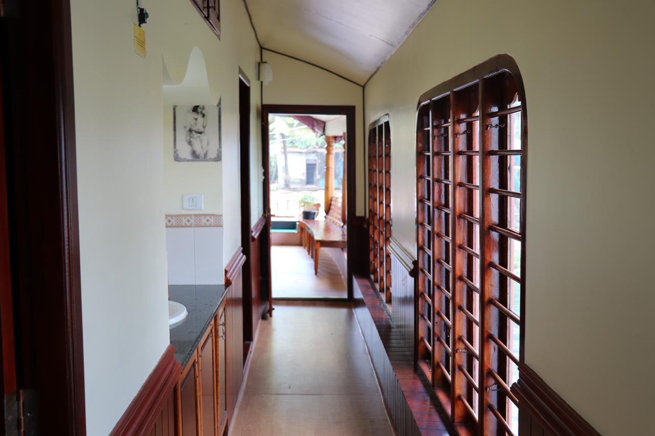 Friends Cruise, Nightstay Houseboat Alappuzha Exterior photo